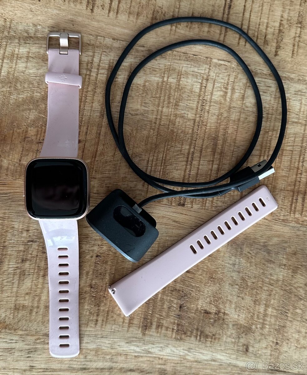 Hodinky Fitbit Versa