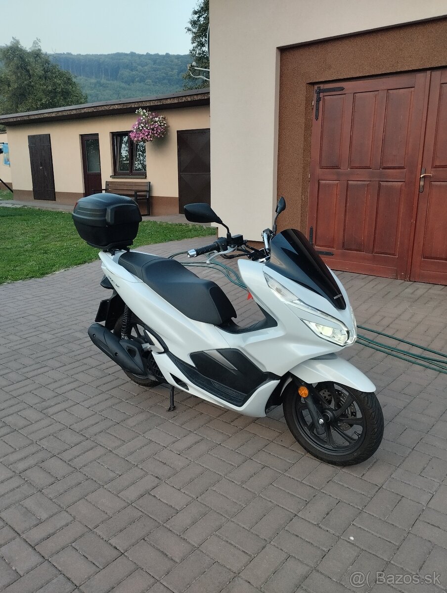 Skúter Honda PCX