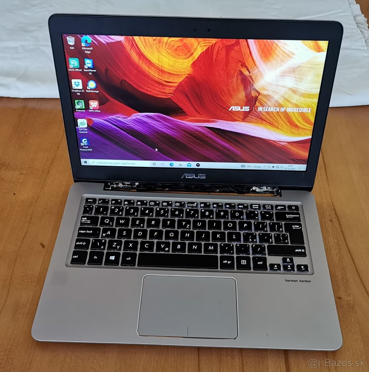 Predám Asus UX 310UA 4GB i3 - funkčný - zlomené pánty