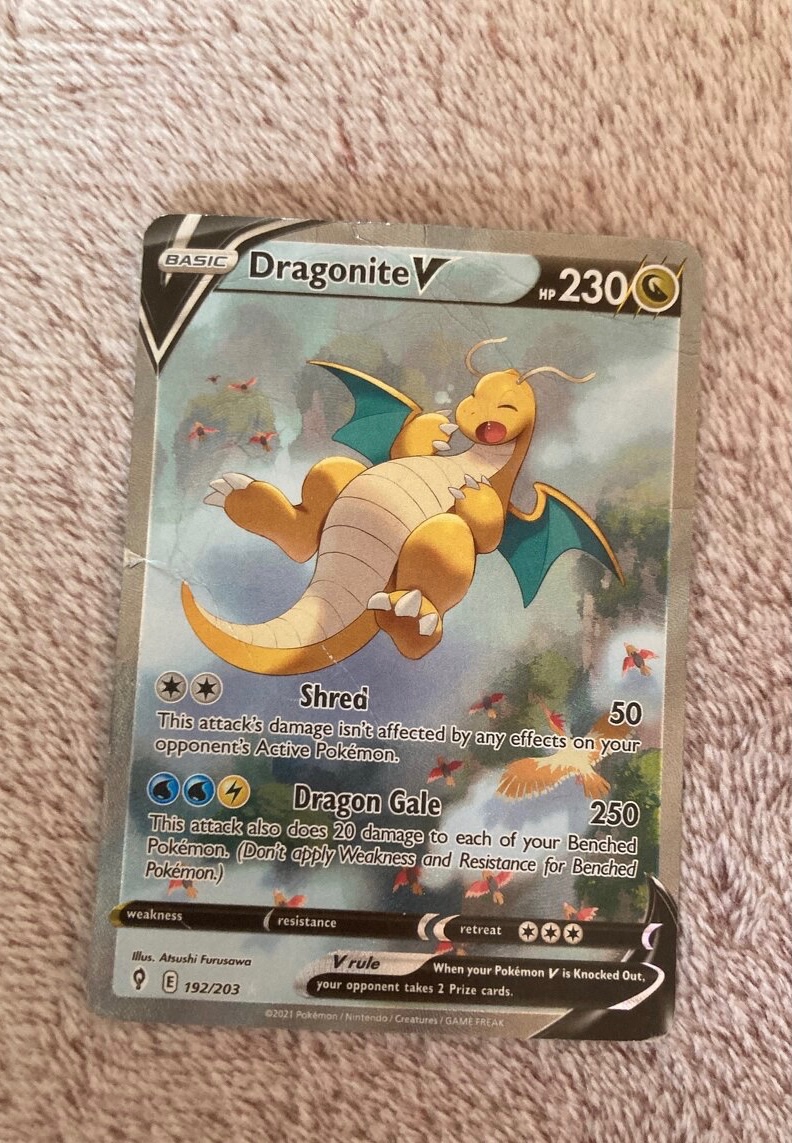 Pokémon karta Dragonite v