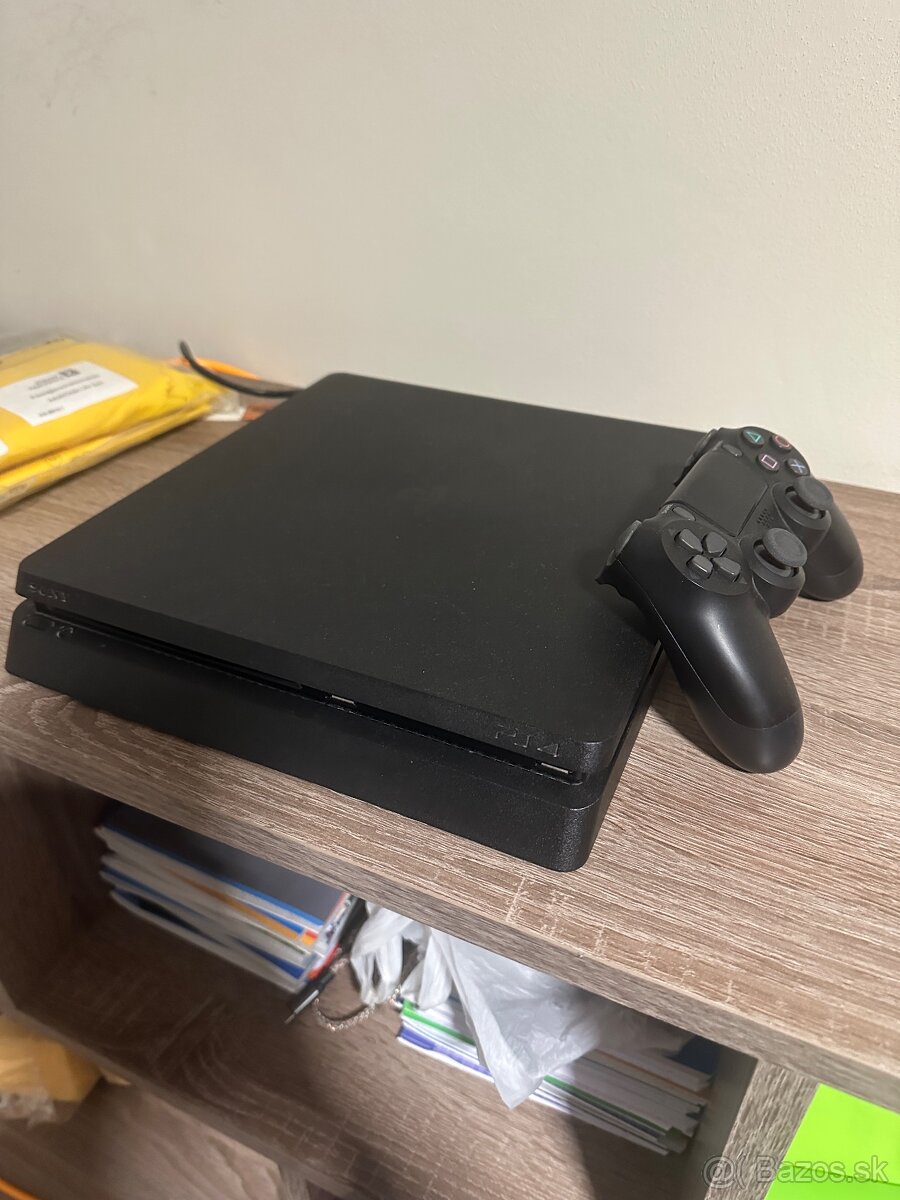 PS4 Slim 500 GB