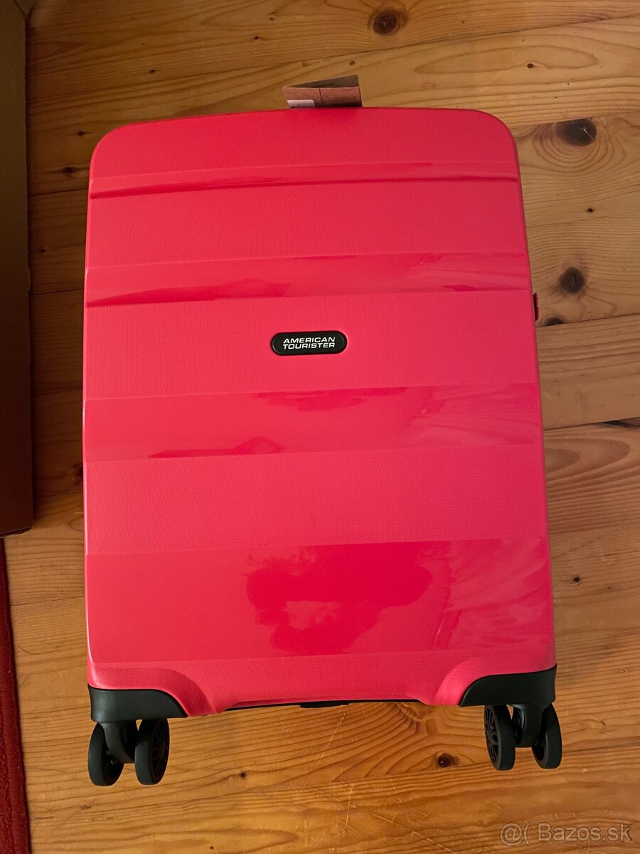 Cestovný kufor American Tourister Bon Air 4W S