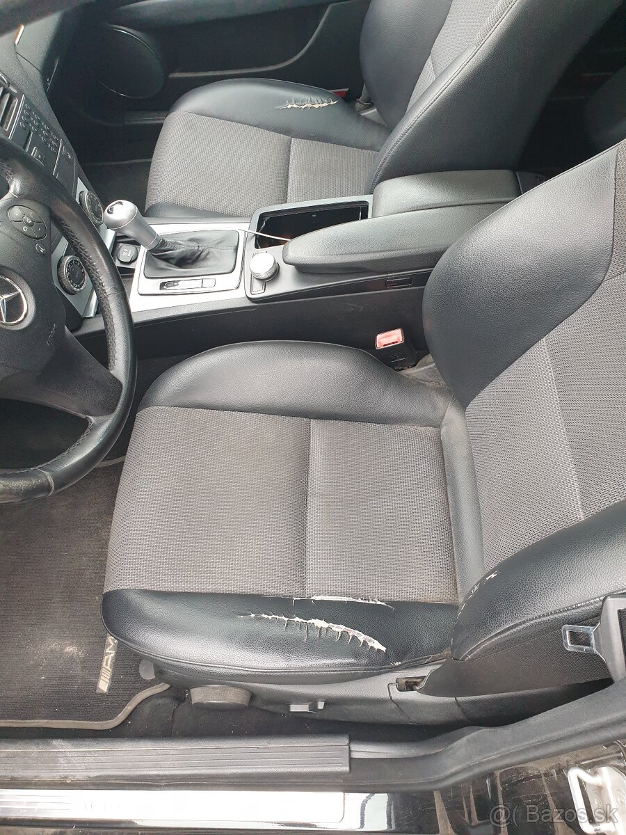 Mercedes w204 c220 Predne sedadla
