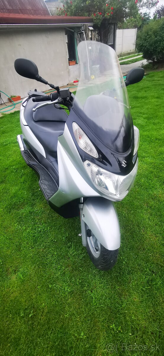 Suzuki burgman 150