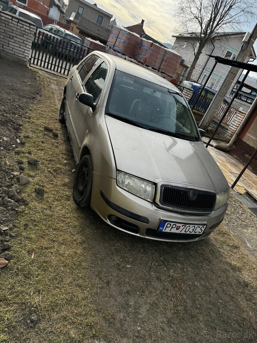 Rozpredam  na diely Škoda fabia 1.2 htp