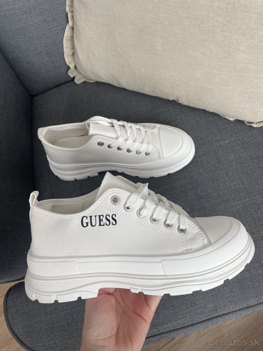 biele dámske tenisky guess 36