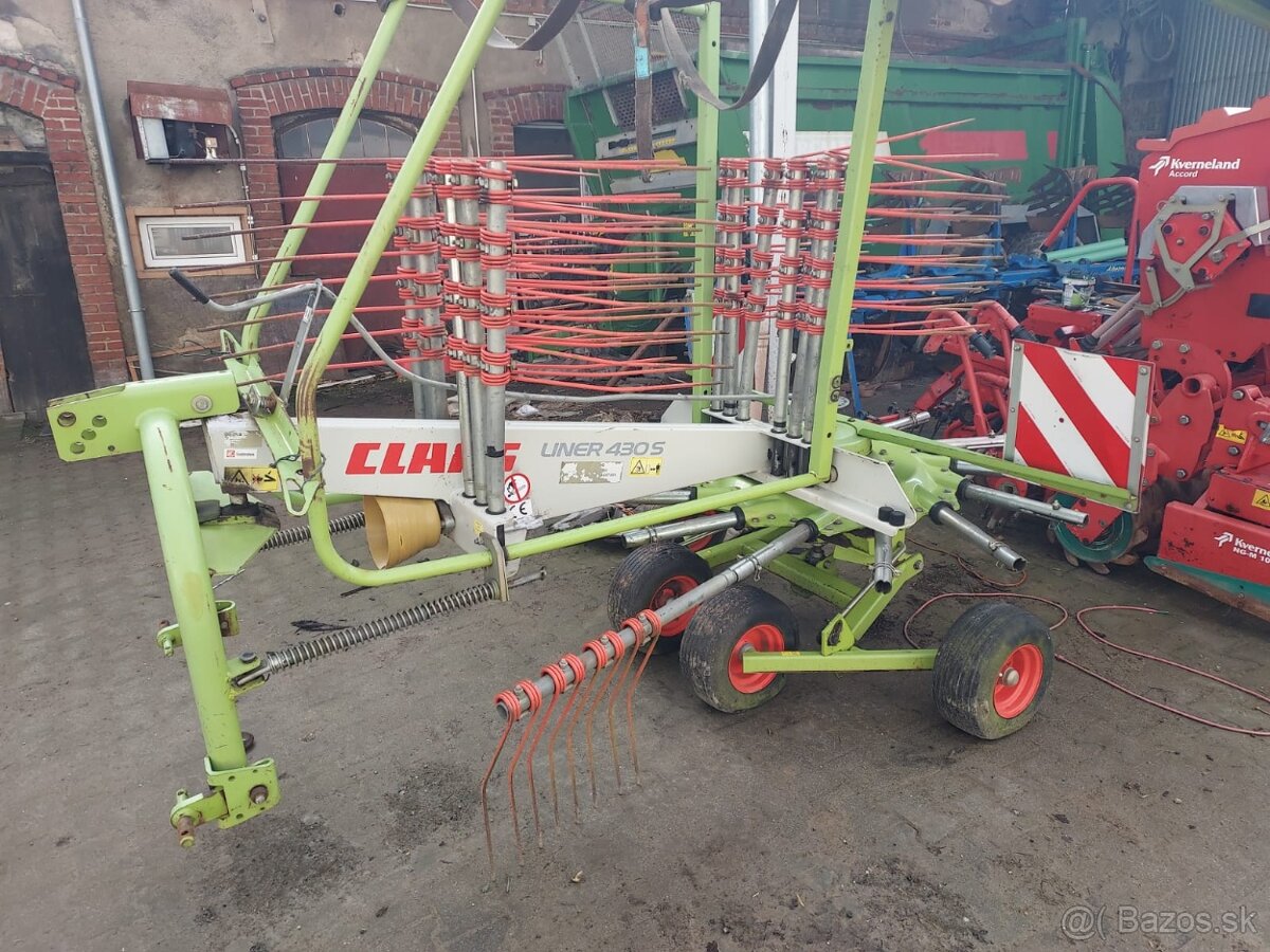 Nahrabovač zhrnovač sena píce 4.5 Krone liner claas kuhn 3m