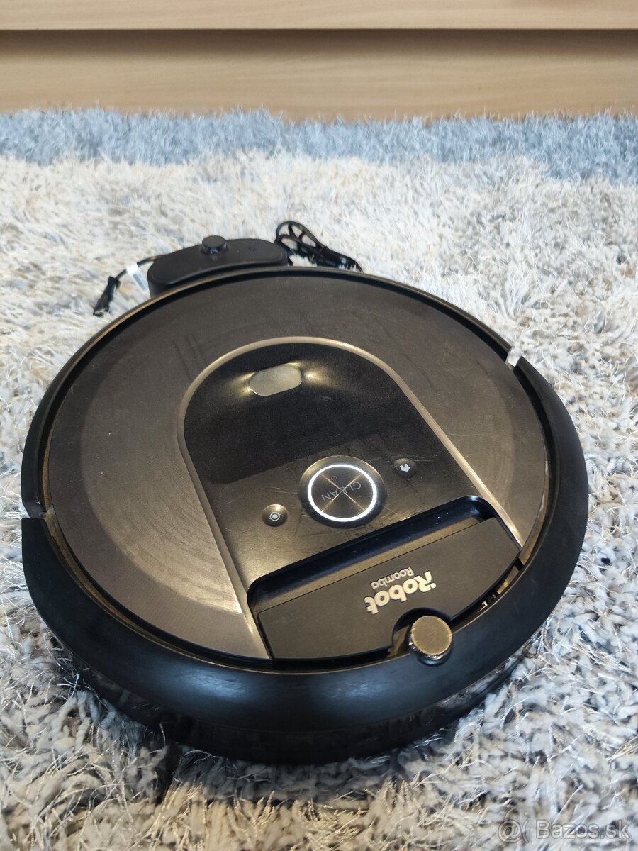 iRobot Roomba i7