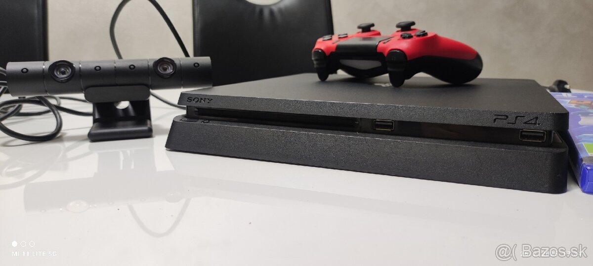 Ps4 slim 1Tb.