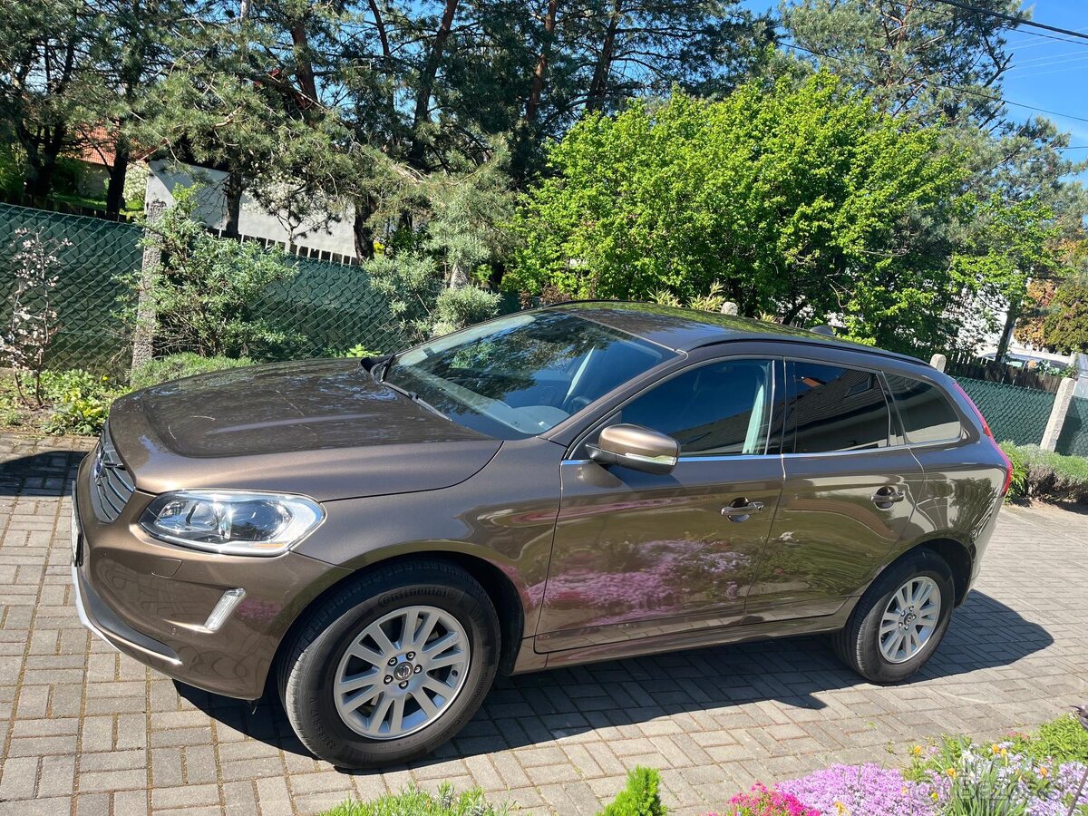 Volvo XC60 D4 AWD Momentum – 133kW 10/2014