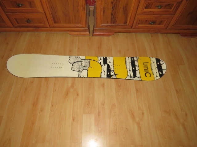 Predam snowboard UNIC,155 cm,bez viazania