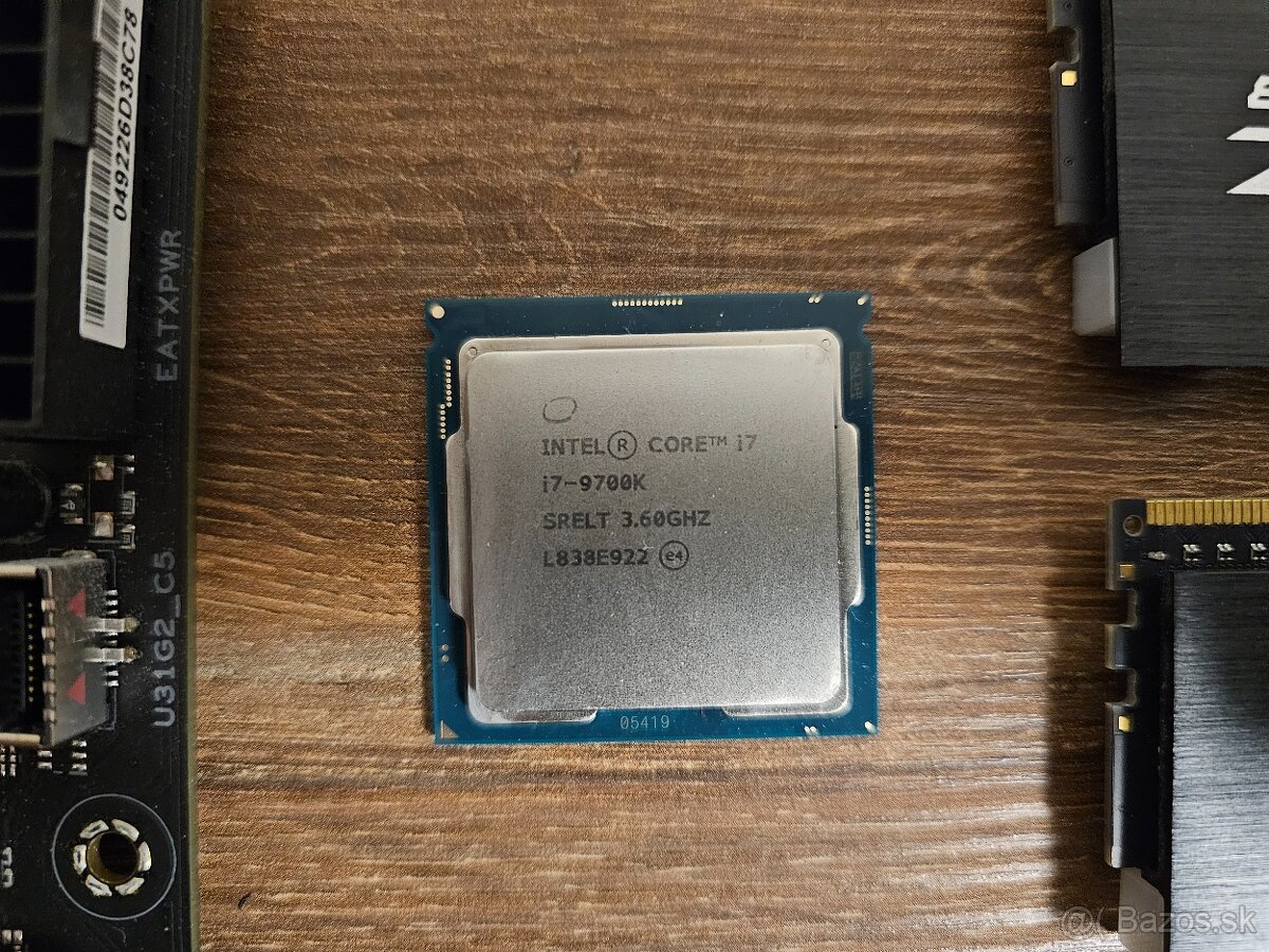 Intel Core i7 9700k, Asus Z390 e gaming, 32gb ddr4 ram rgb