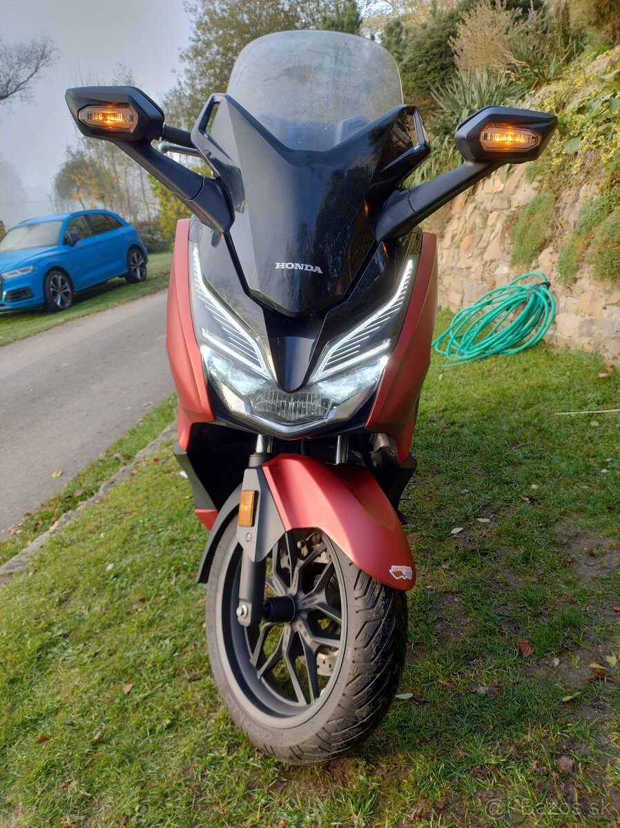 Honda Forza 125