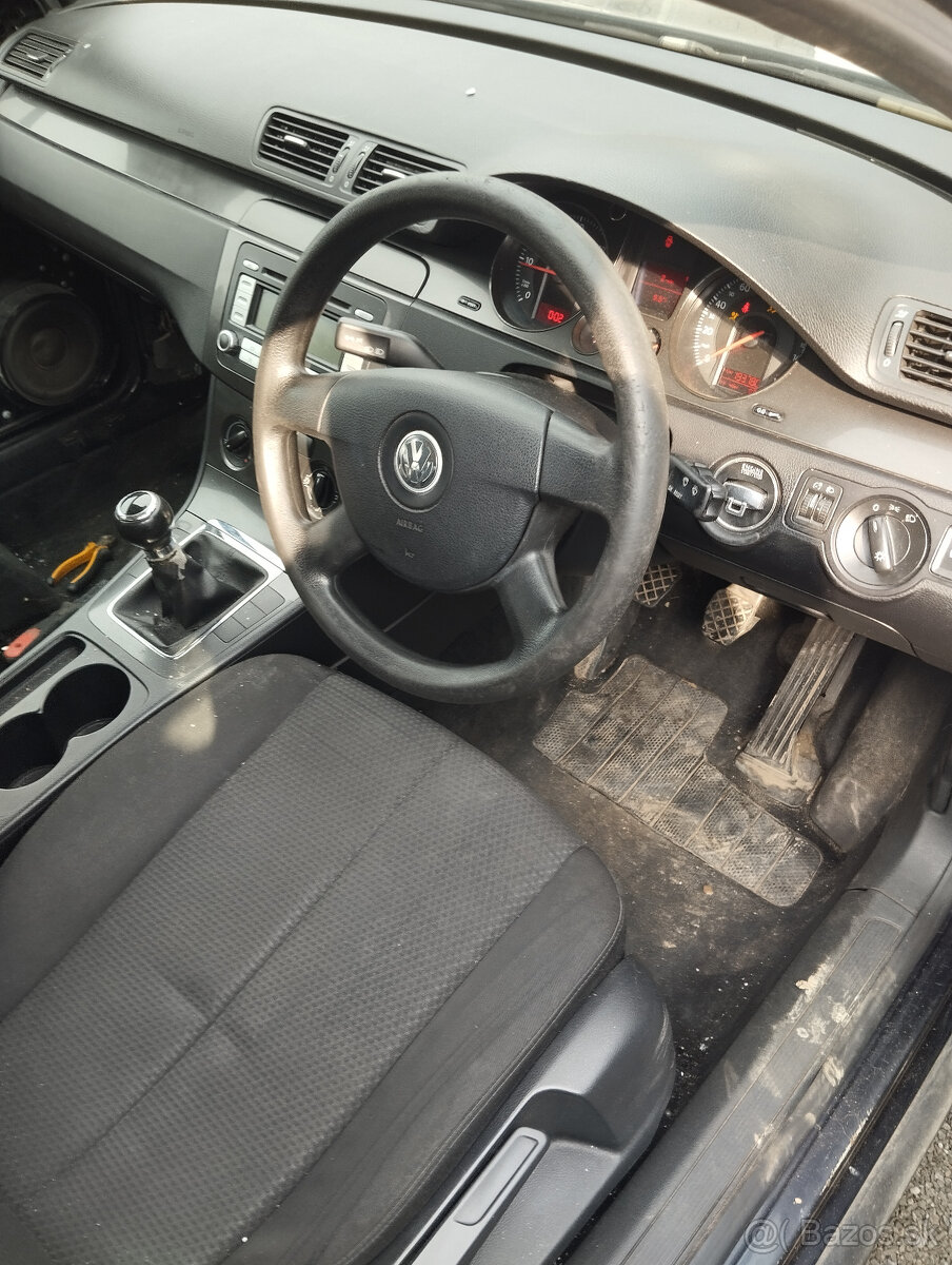 passat b6 1,9 tdi bxe motor, zadny naraznik, interier, sklo