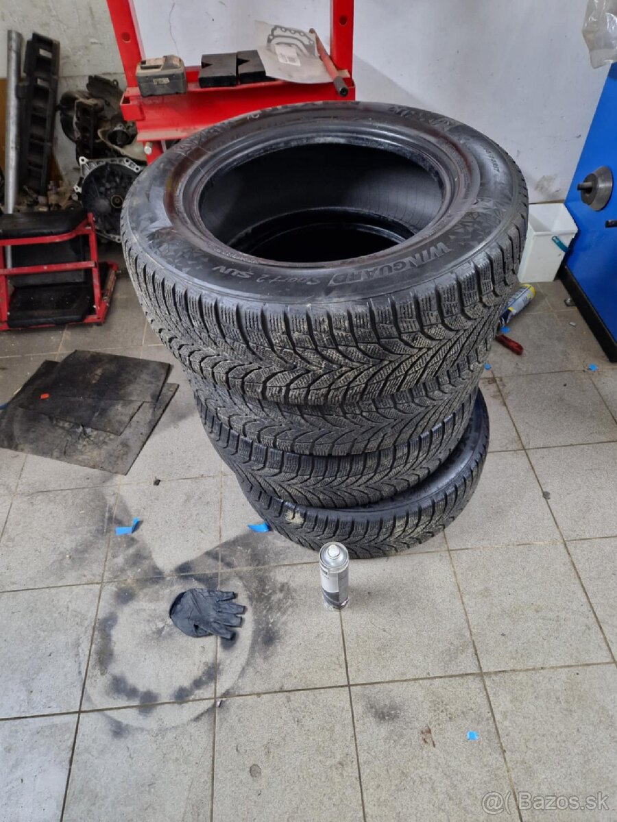 Zimné pneumati 235/65 R17