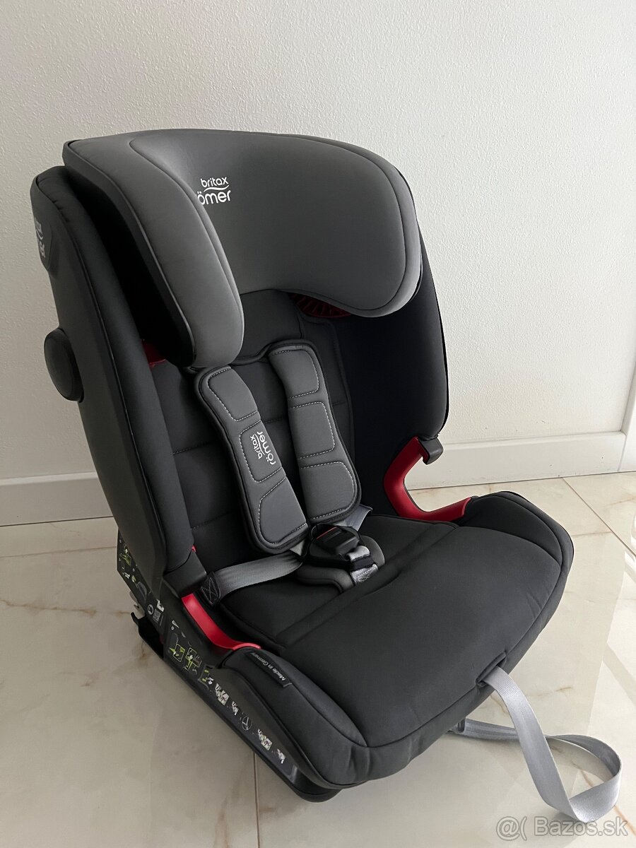 Autosedačka Britax Römer Advansafix IV R