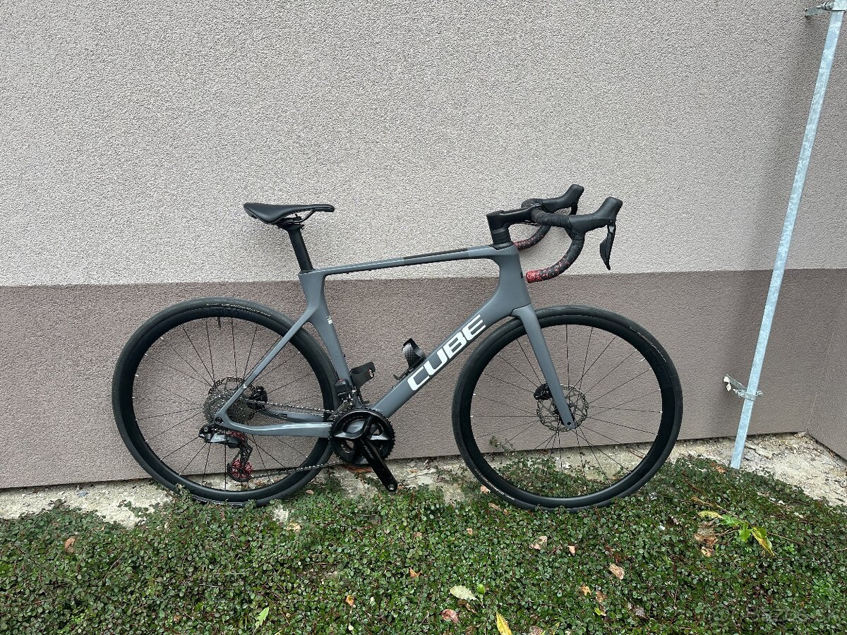 Cube agree C:62 / Shimano 105 di2