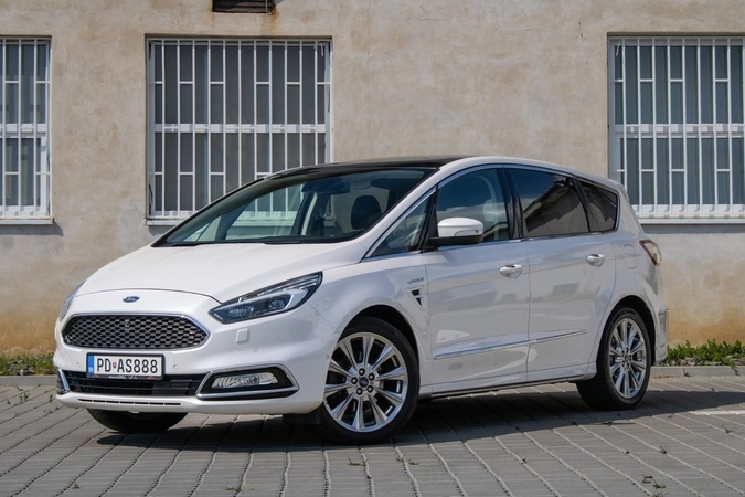 Ford S-Max 2.0TDCi VIGNALE Smax - Prievidza | Bazoš.sk