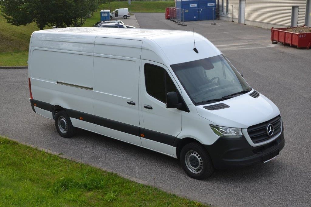 Mercedes-Benz Sprinter 317 CDi 9G automat 2022