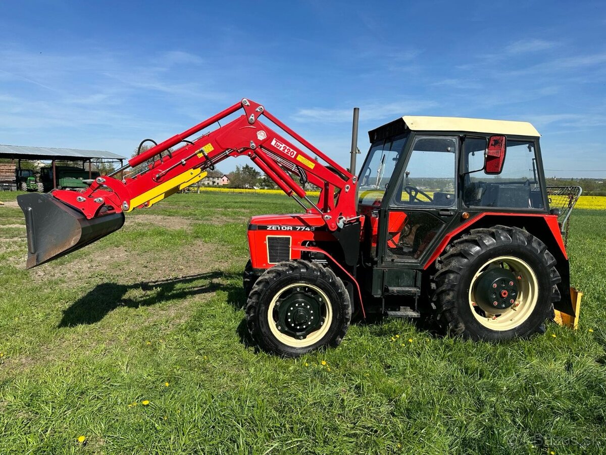 Zetor 7745 s novým čelním nakladačem