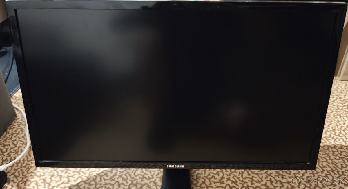 Predám 4K 28" UHD monitor Samsung U28E590D