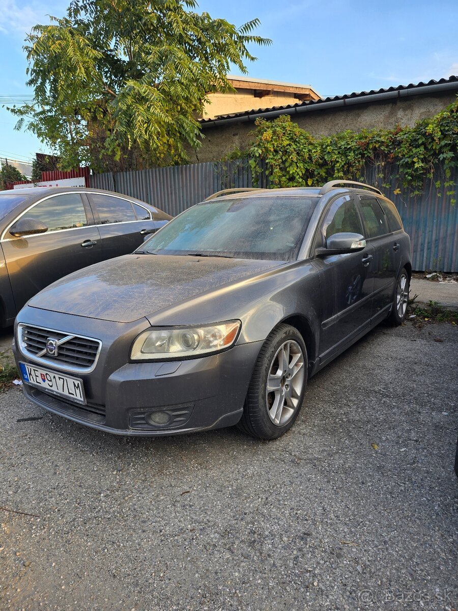 Volvo V50 2.0d na diely alebo opravu