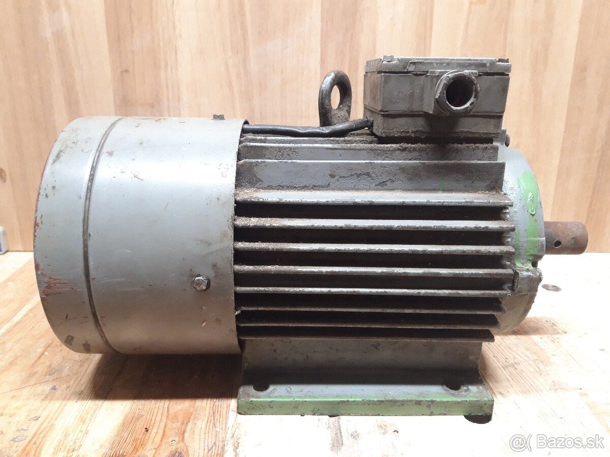 Elektromotor 1,1 kw 680 ot. - rezervované