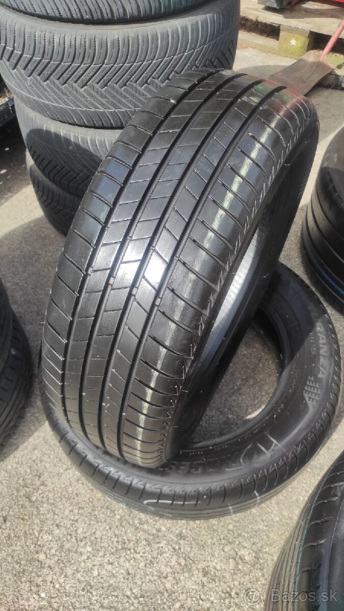 Bridgestone 215/60r17 letné