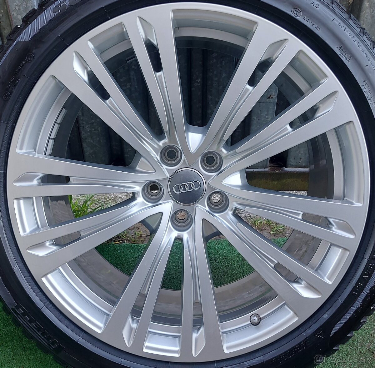 Atraktívne, takmer nejazdené orig. disky AUDI - 5x112 R20