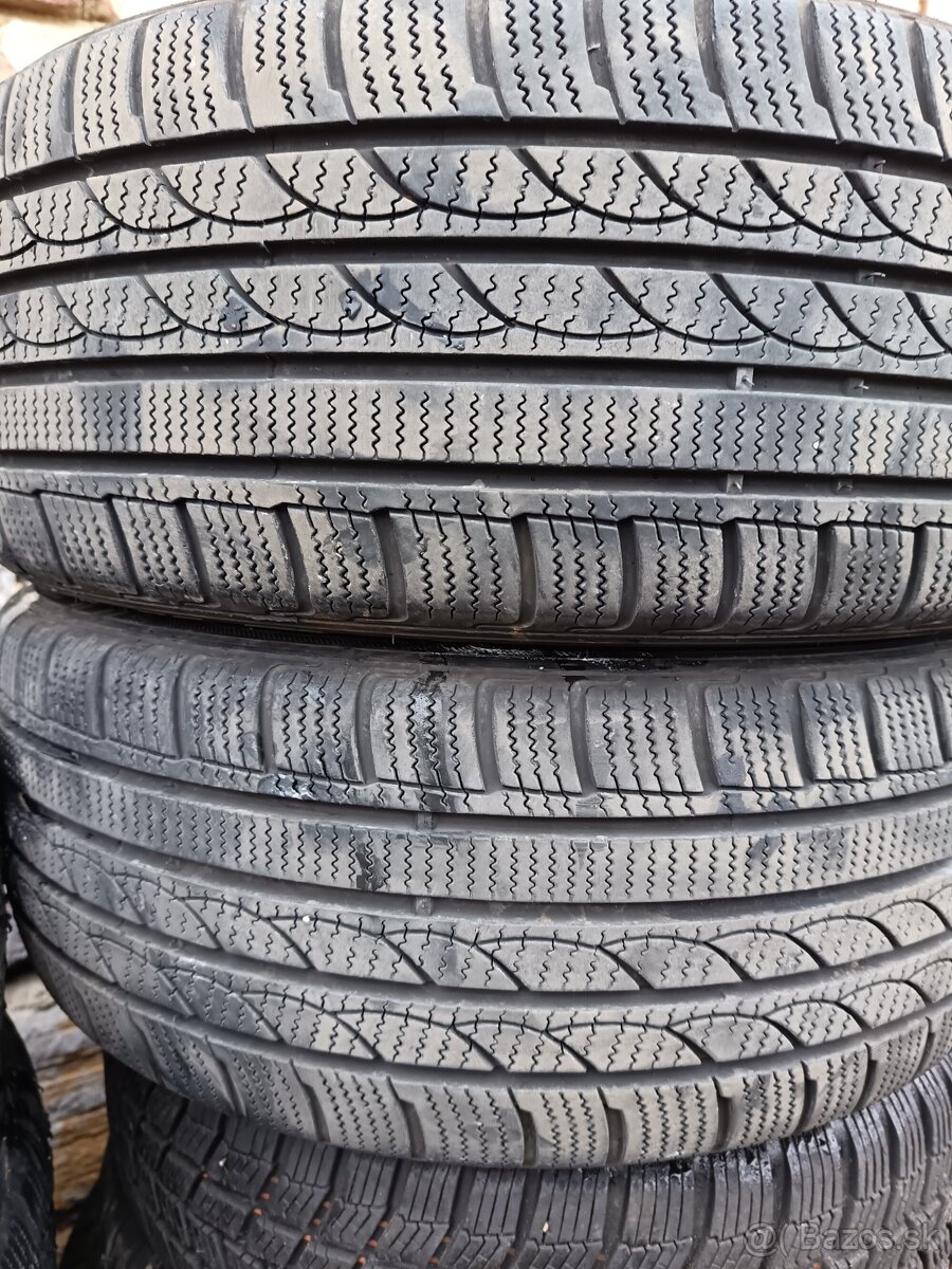 Predám pneumatiky 205 /45 R17 zimné