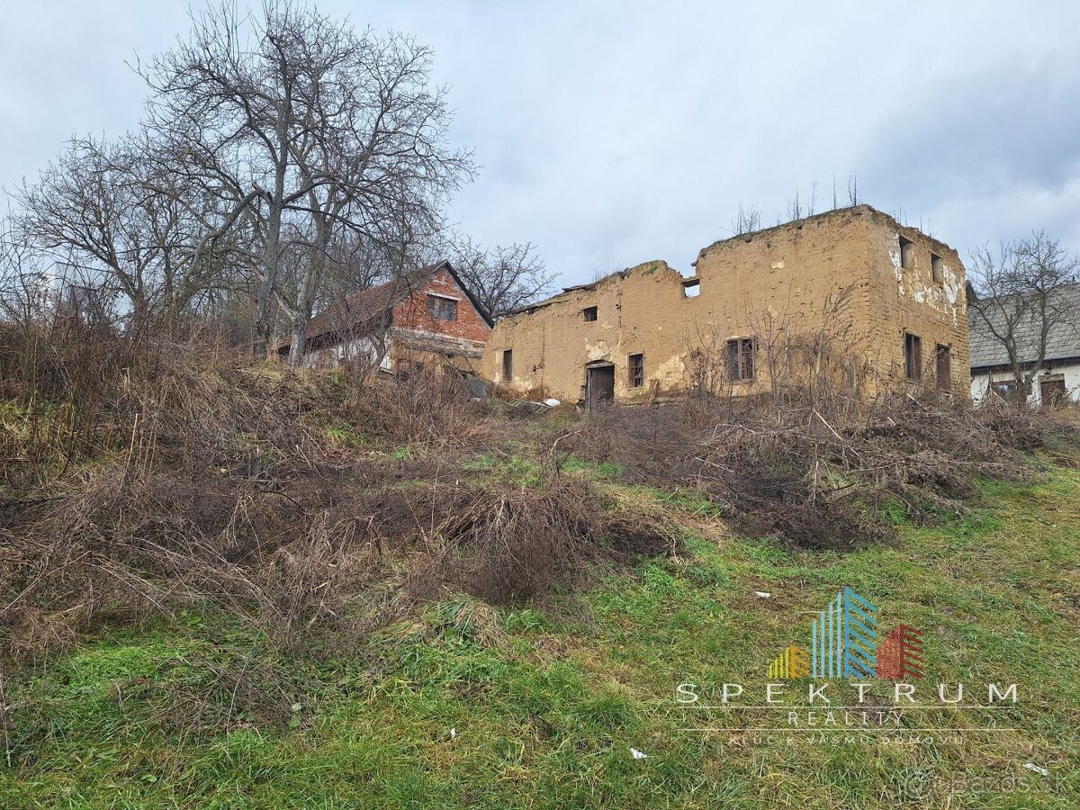 Malá Hradná - pozemok na predaj