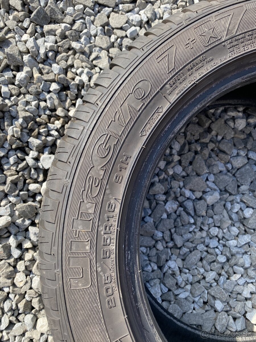 GoodYear Ultragrip 7+ 205/55 R16 zimna pneu