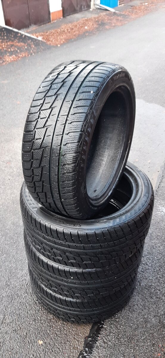 235/45 r17