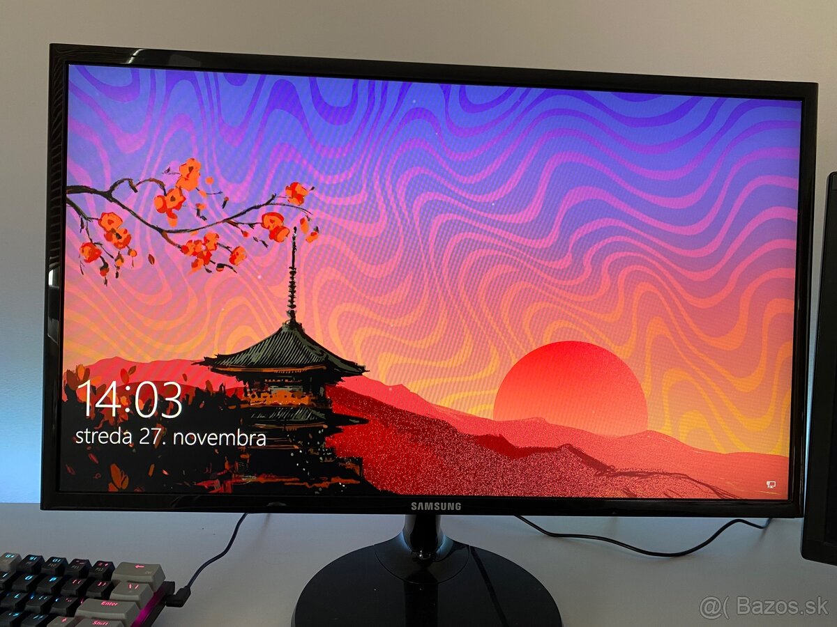 Samsung LCD monitor