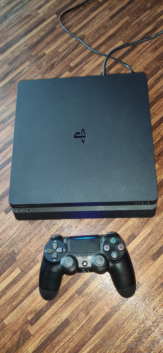 PS4 Slim + ovladac+ nejaka starsia hra k tomu