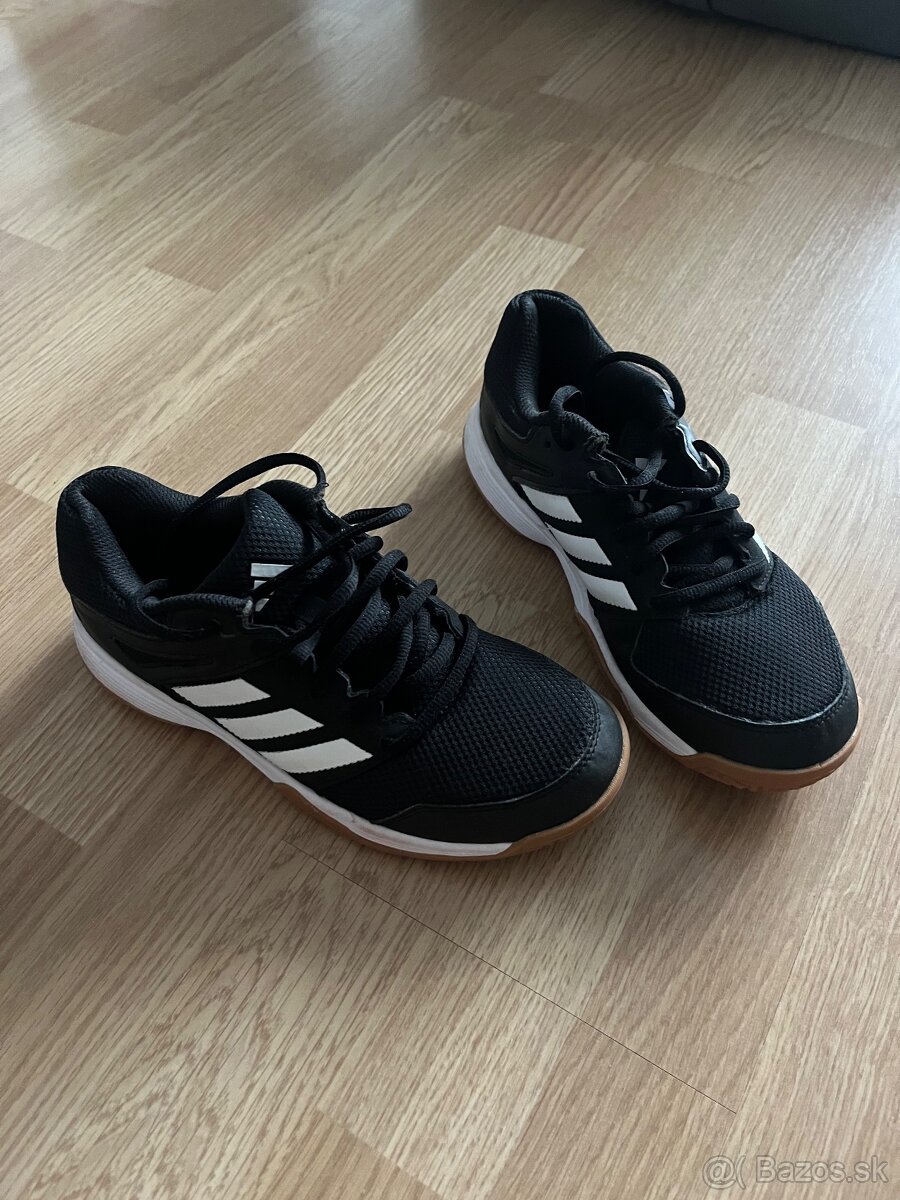 Adidas halové tenisky