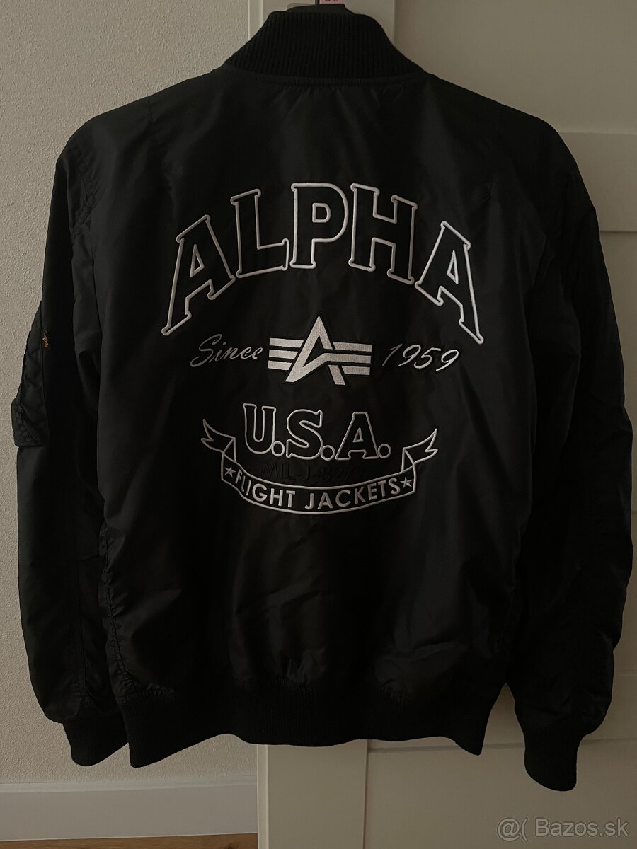 Alpha Industries čierna prechodná bomber