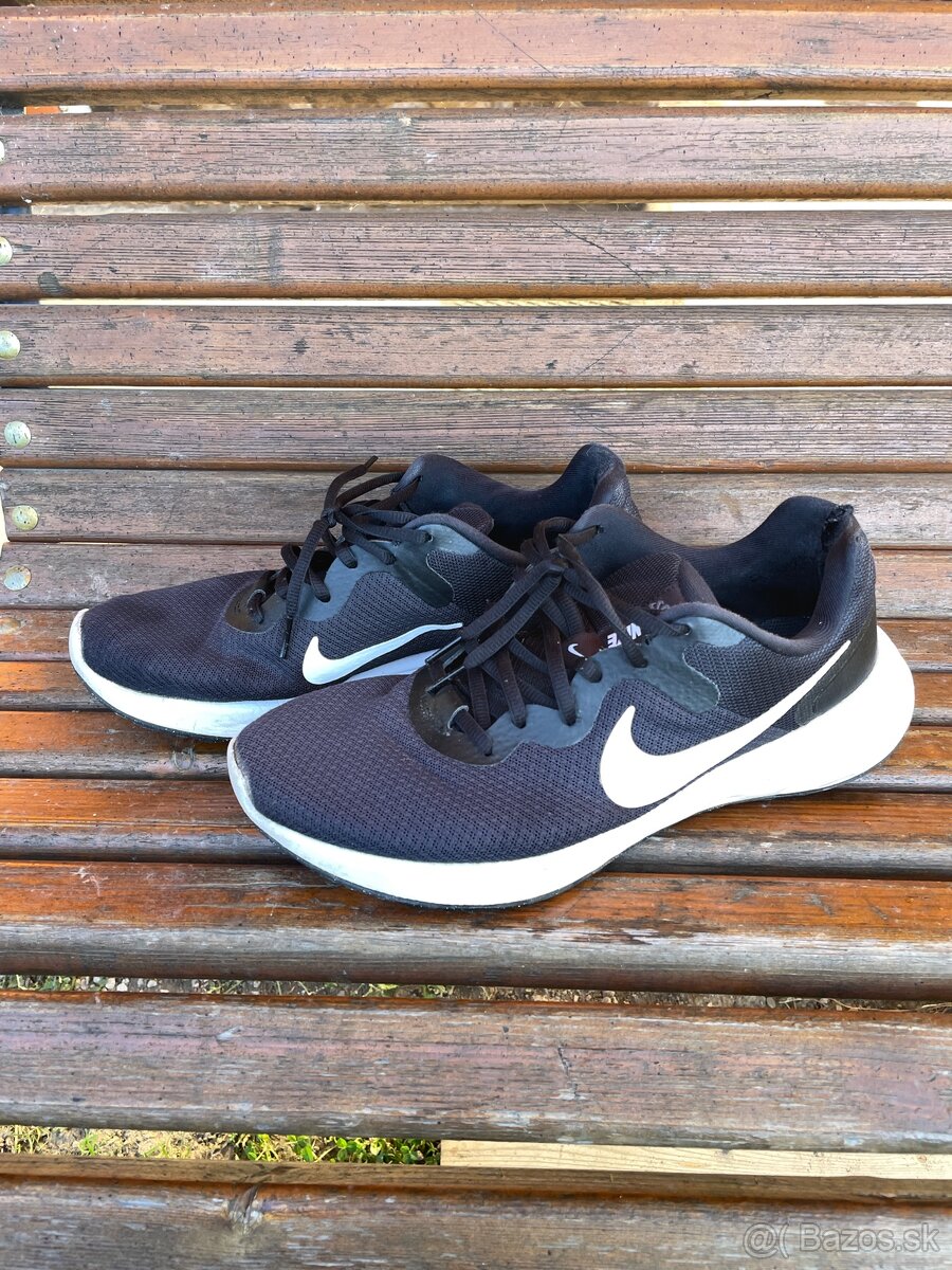 Nike tenisky