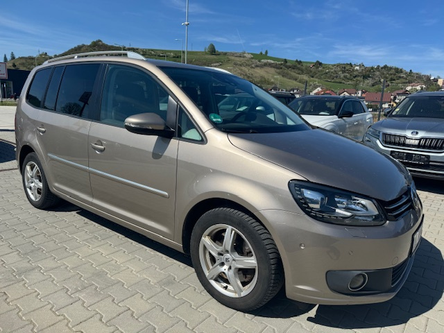 Volkswagen Touran 2.0 TDI Premium Highline DSG