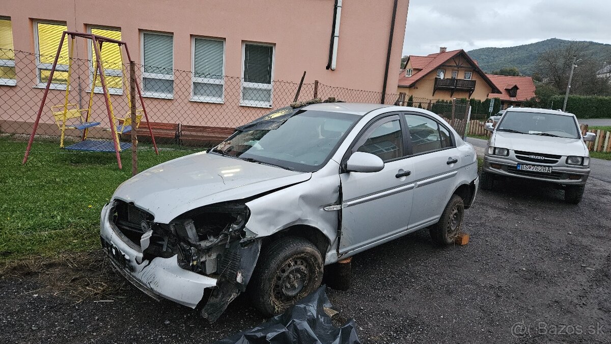 Hyundai accent