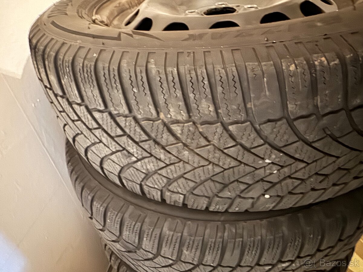 Kolesa Blizzak LM005 215/60 R16