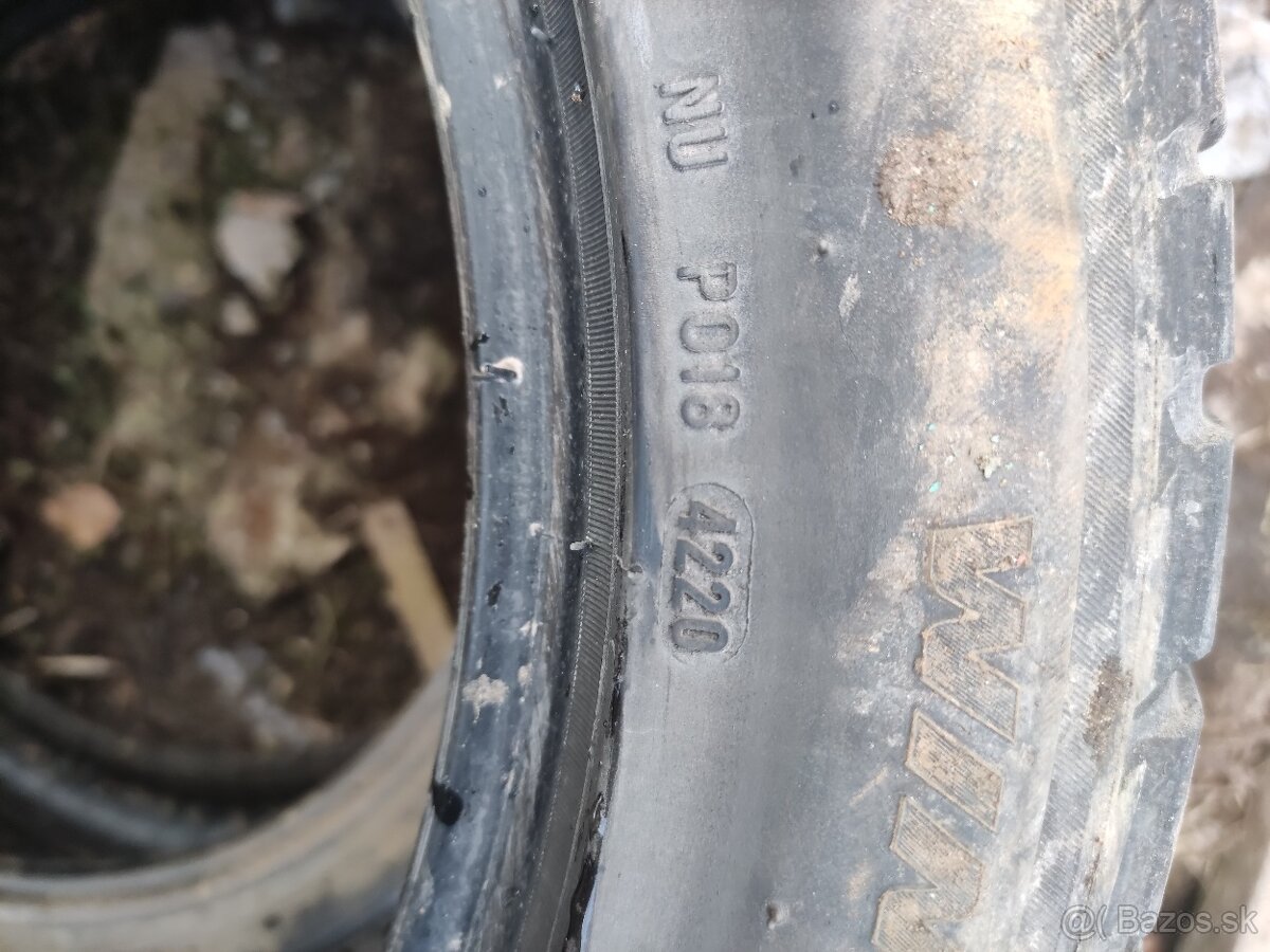 225/50 R17