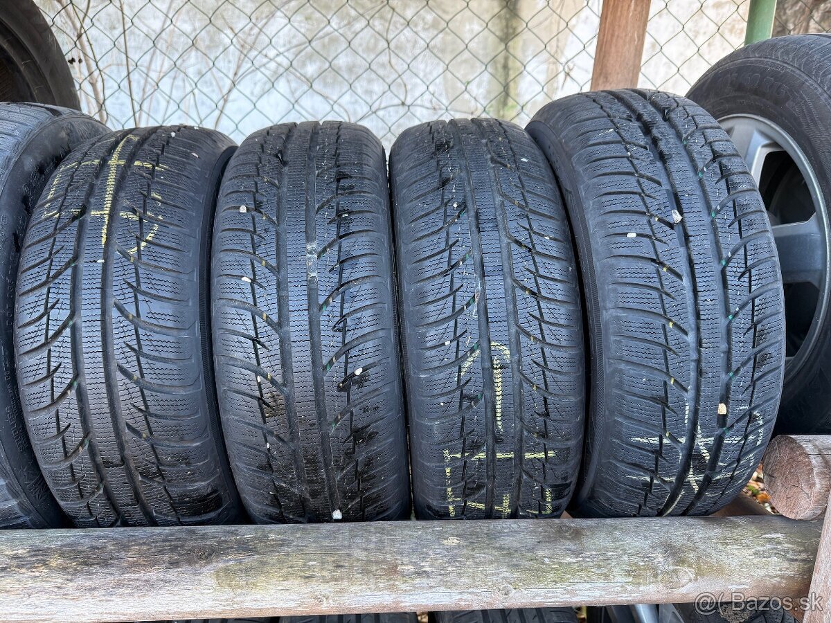 Zimné pneumatiky TOYO Snowprox 185/60 R15.