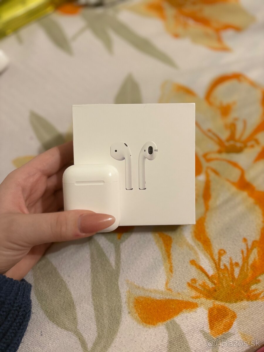 Apple airpods 1 2019