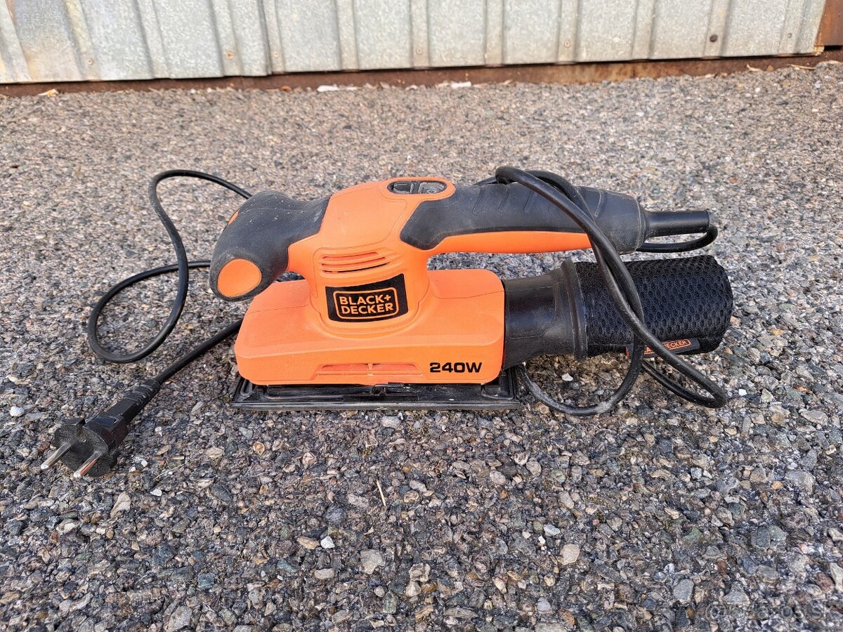 Vibračná brúska BLACK + DECKER KA320EKA