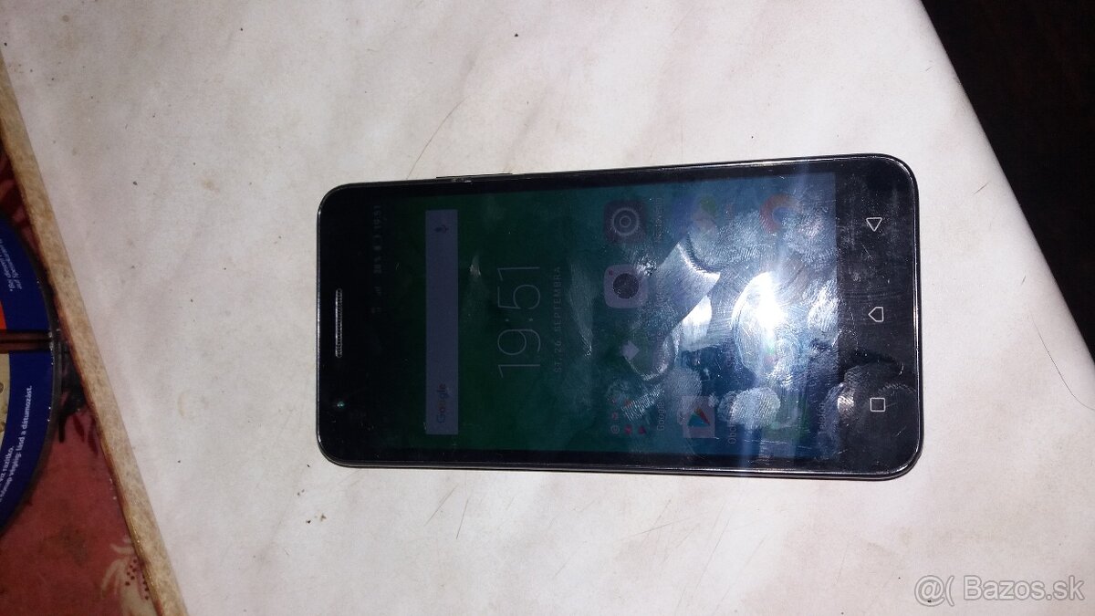 Lenovo K10a40 dual sym.funkcny ale pokazene tlacidlo zapinan