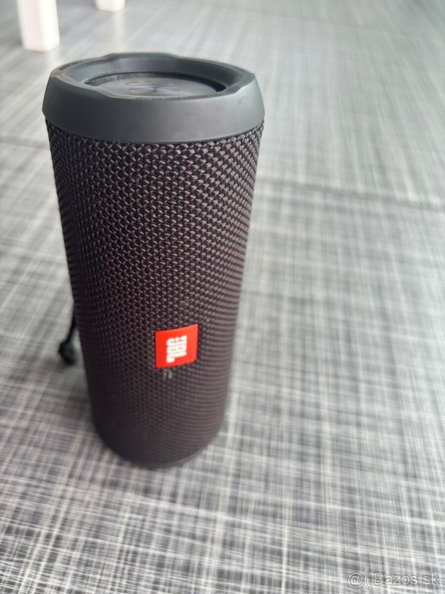 JBL FLIP 3 - čierna