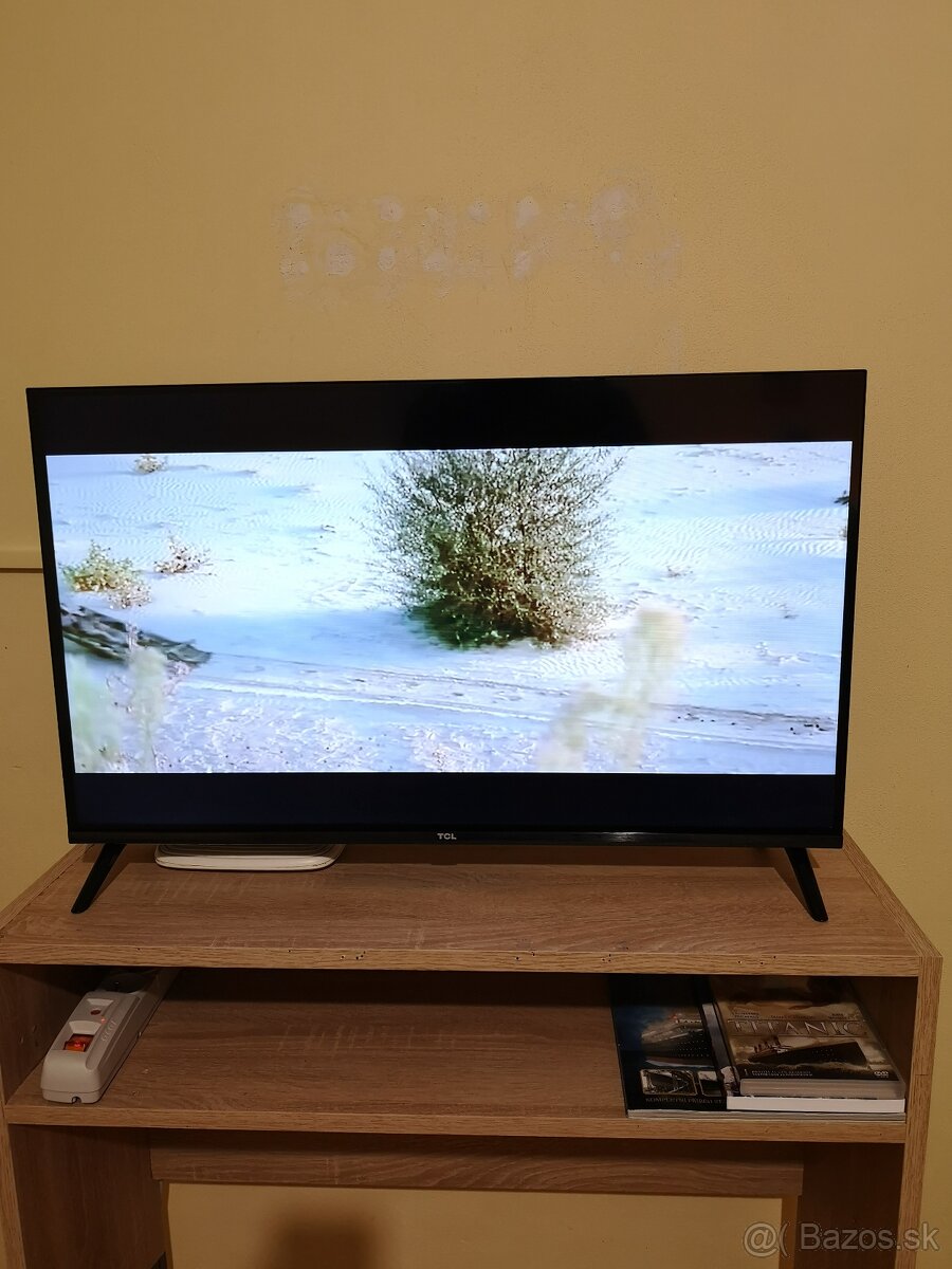 LED TV 80 TCL