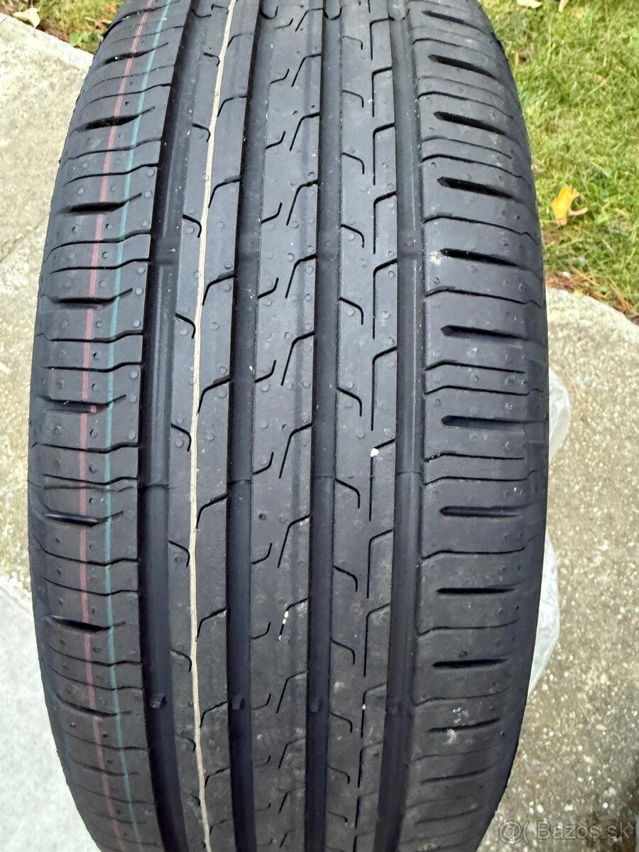 Continental 205/55 R17 V