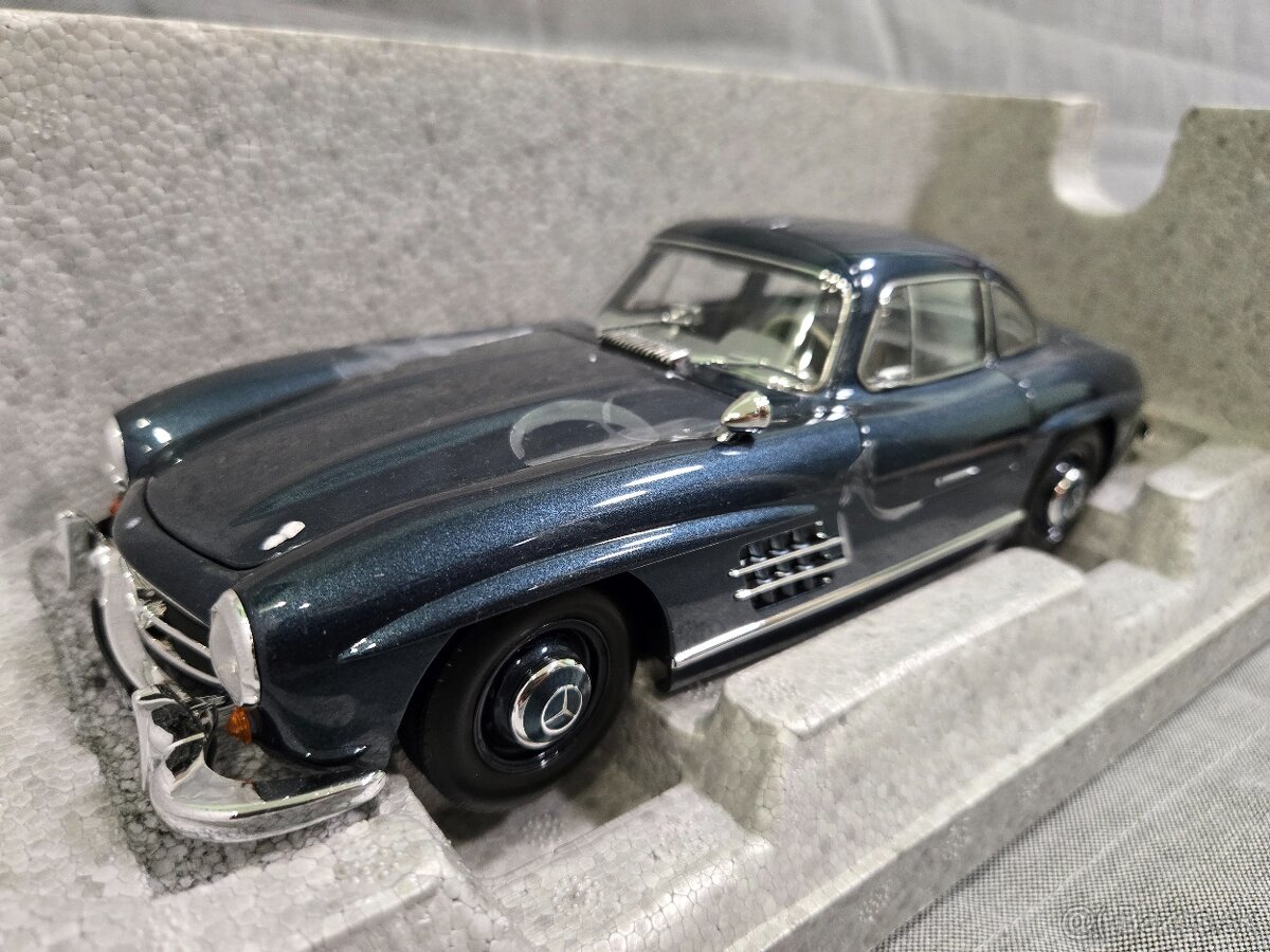 Mercedes Benz 300 SL roadster 1:18 Norev